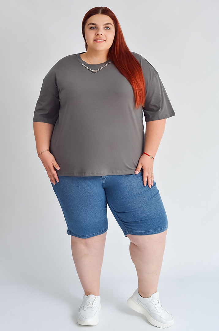 Футболка коротка з прикрасою великих розмірів