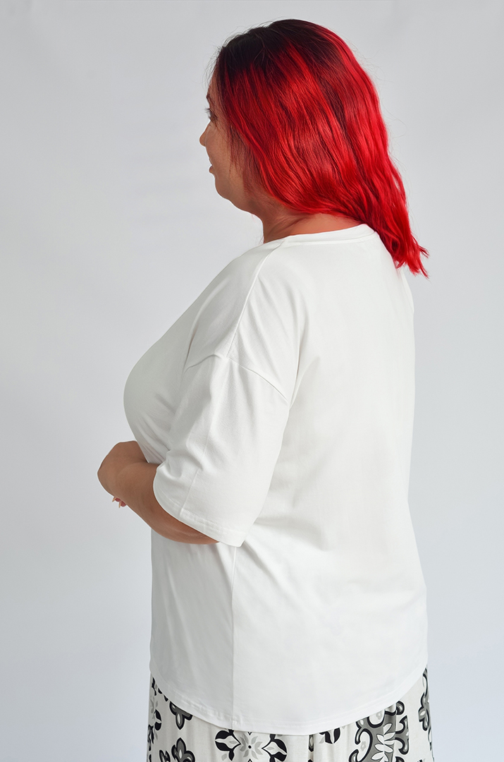 Футболка коротка з прикрасою великих розмірів