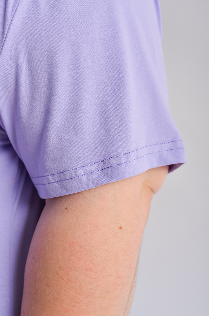 Футболка трикотажна з мінімалістичним принтом великих розмірів