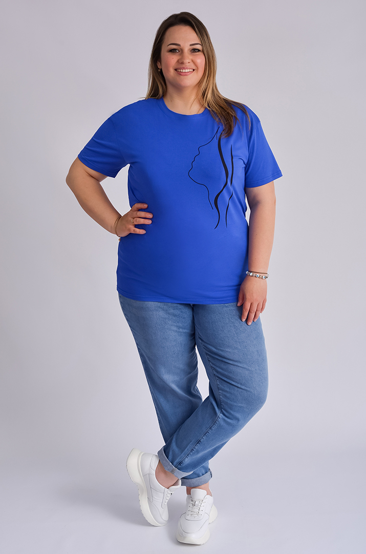 Футболка трикотажна з мінімалістичним принтом великих розмірів