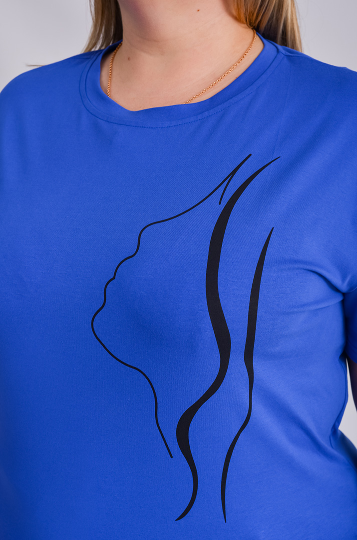 Футболка трикотажна з мінімалістичним принтом великих розмірів