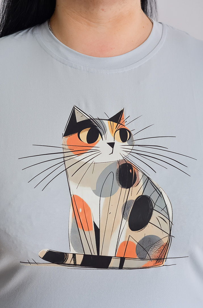 Футболка довга з принтом-котиком великих розмірів