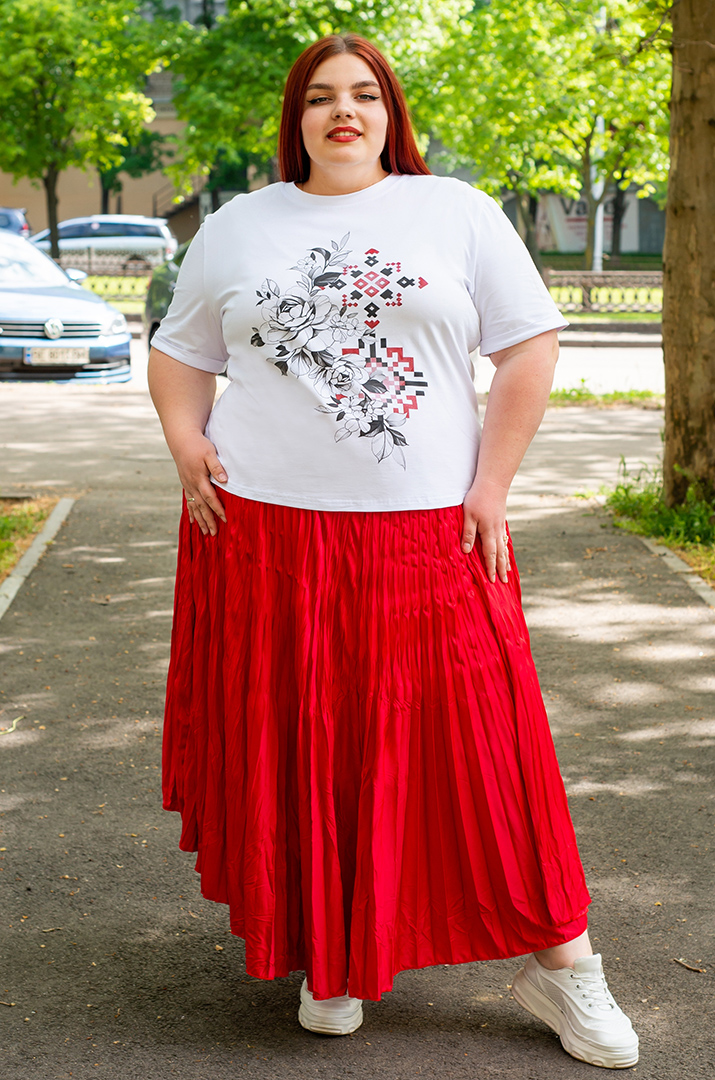 Футболка трикотажна з принтом-вишивкою великих розмірів