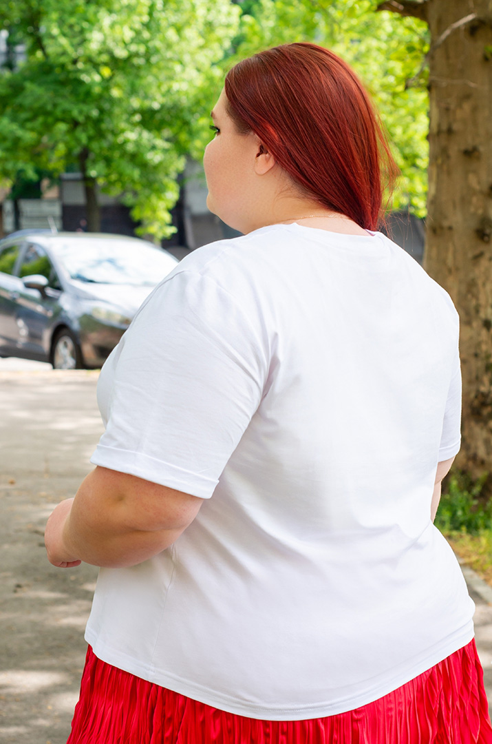 Футболка трикотажна з принтом-вишивкою великих розмірів