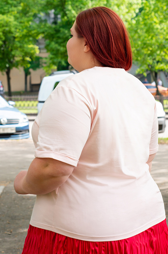 Футболка трикотажна з принтом-вишивкою великих розмірів