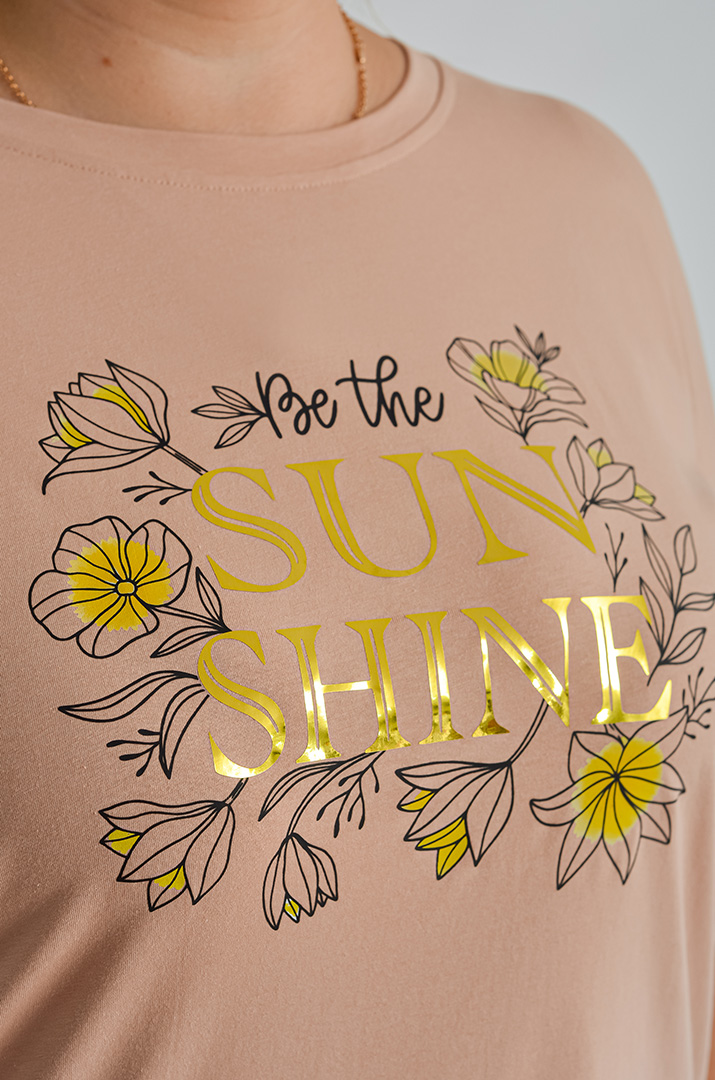 Футболка коротка з написом і принтом великих розмірів