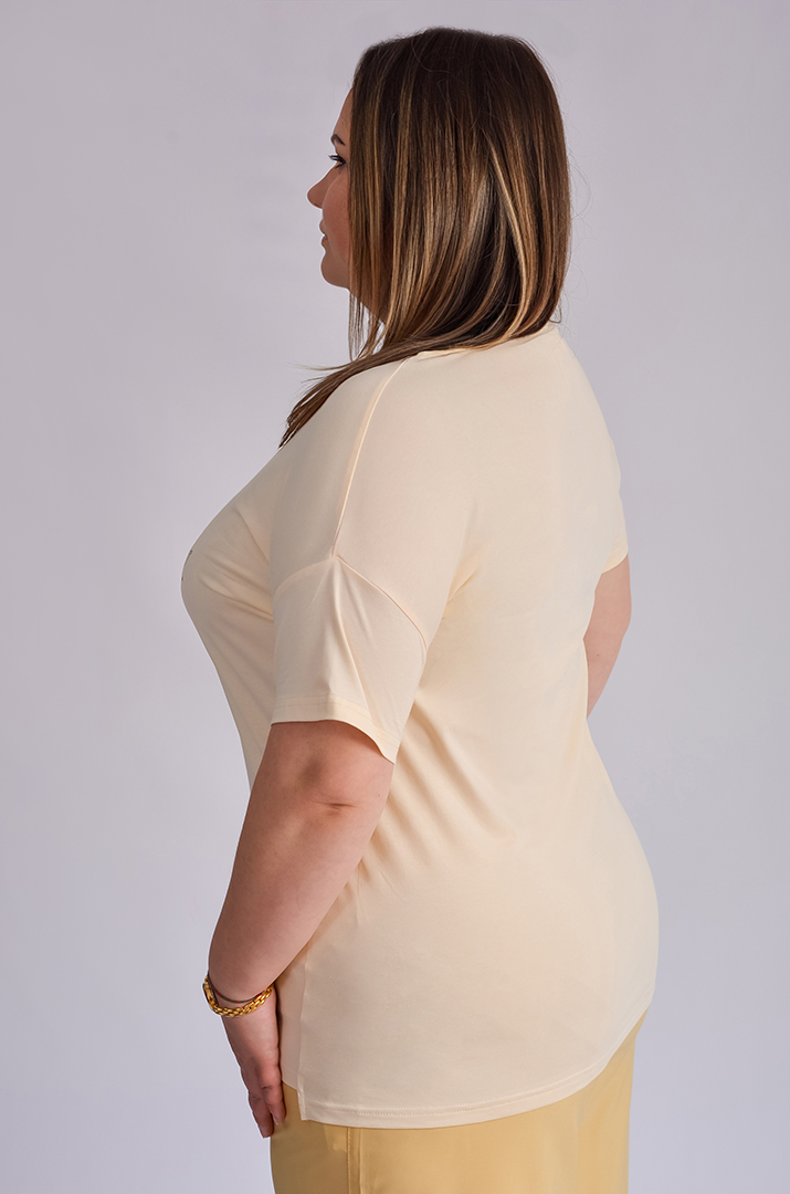 Футболка коротка з написом і принтом великих розмірів