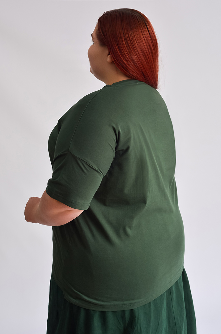 Футболка коротка з написом і принтом великих розмірів