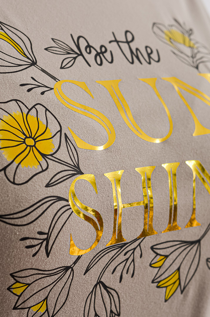 Футболка коротка з написом і принтом великих розмірів