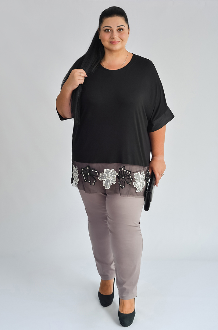 Футболка з квітковим декором по низу великих розмірів