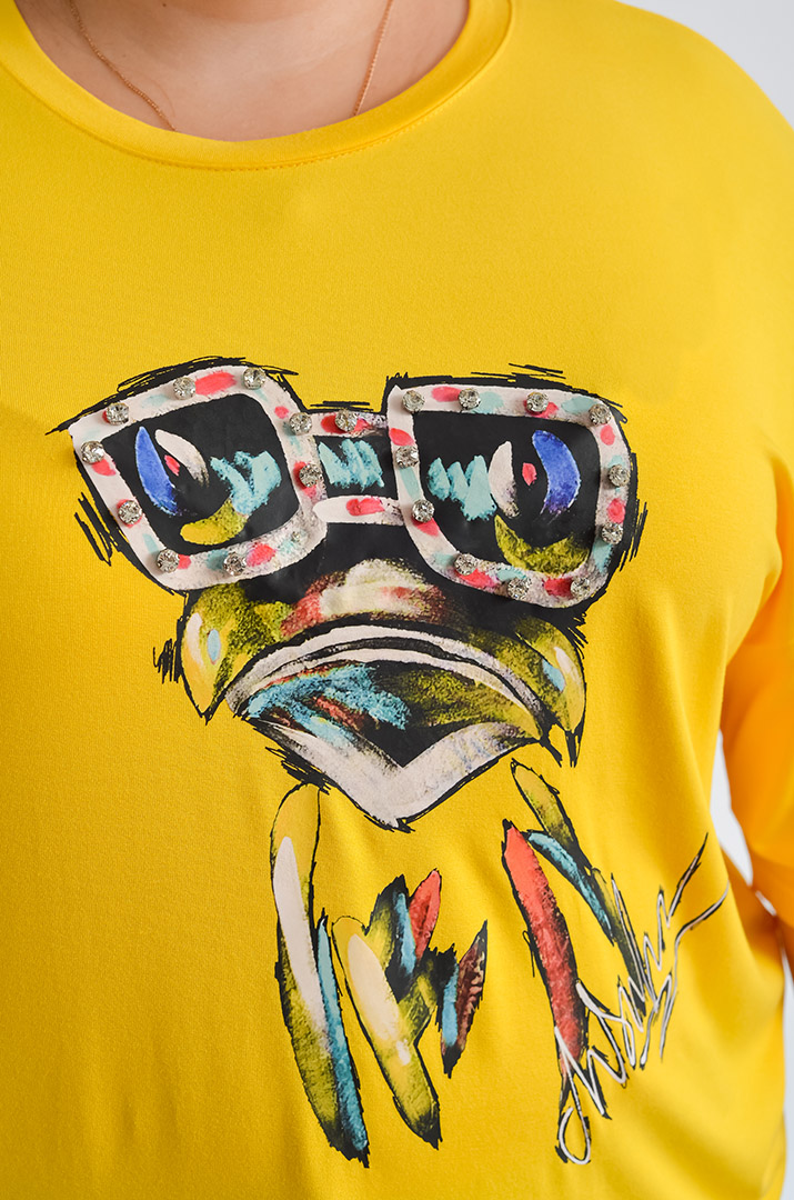 Футболка з креативним принтом великих розмірів