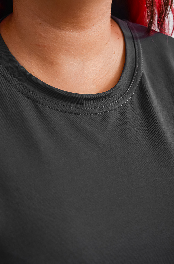 Базова довга футболка в однотонному виконанні великих розмірів