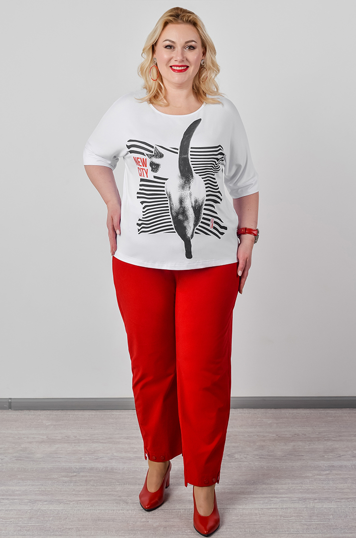 Футболка коротка з графічним котом та стразами великих розмірів