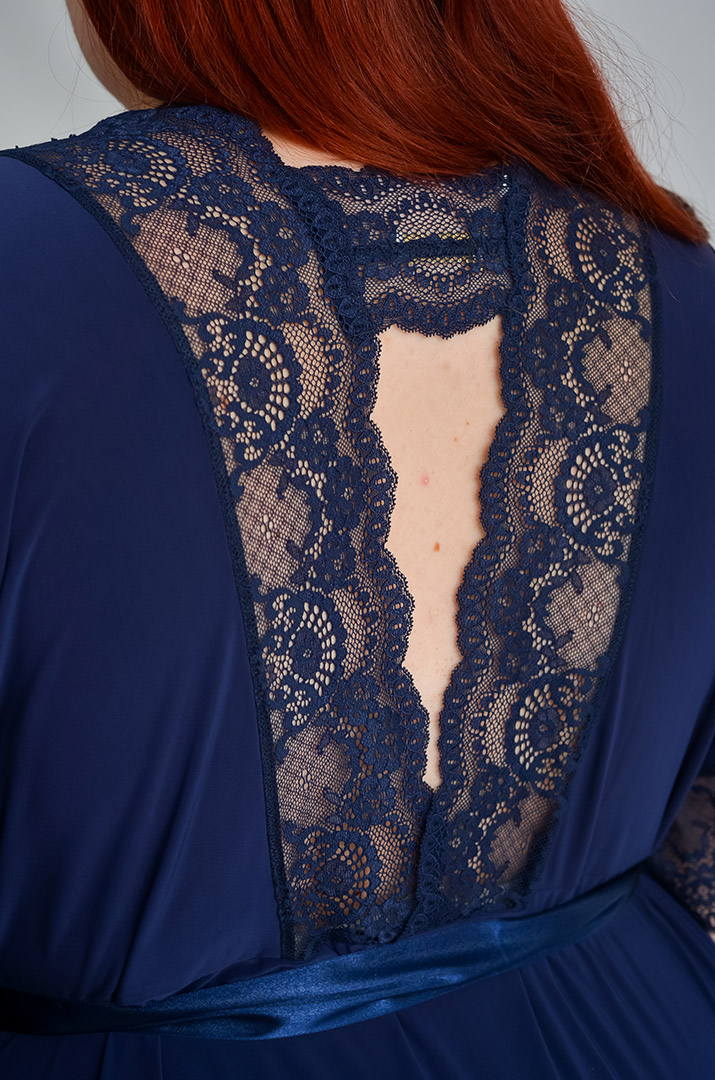 Довгий халат з мереживом батал