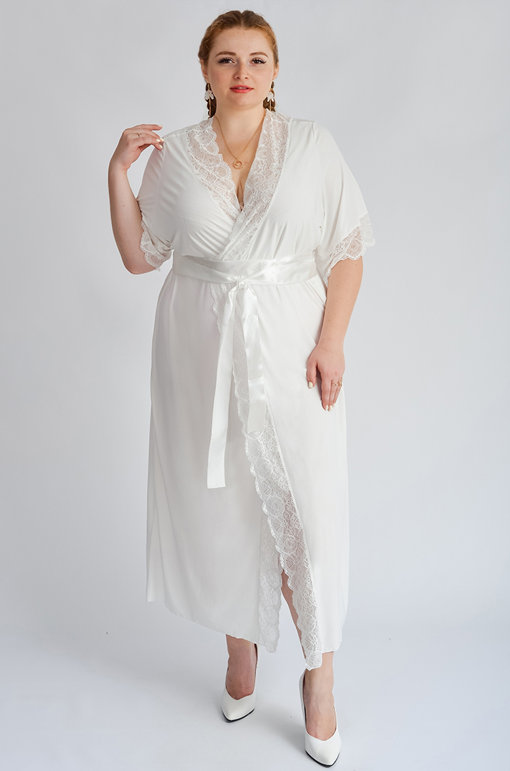 Довгий халат з мереживом батал