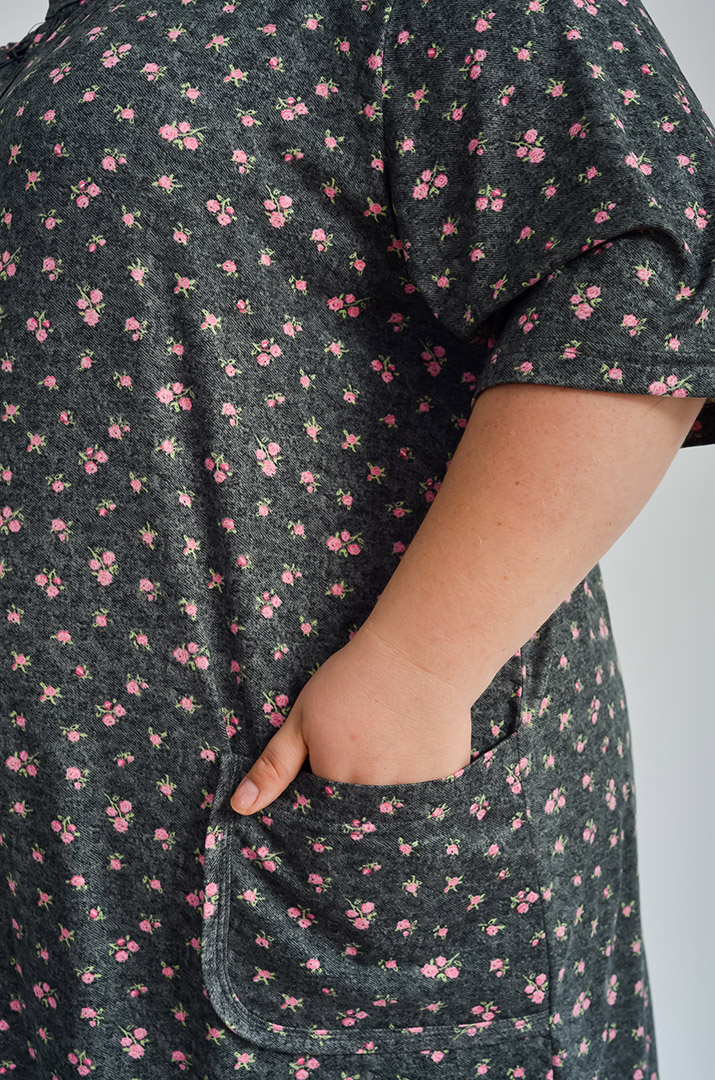 Халат короткий в дрібний квітковий принт великих розмірів