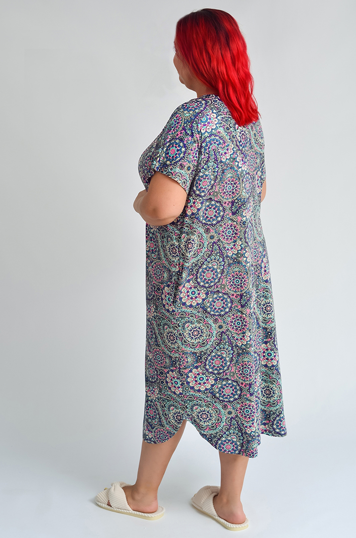 Халат короткий з принтом та на ґудзиках великих розмірів