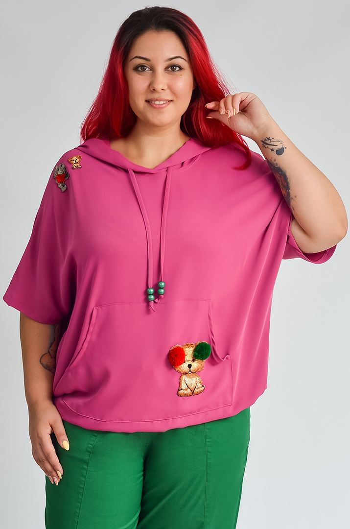 Худі з яскравими нашивками великих розмірів