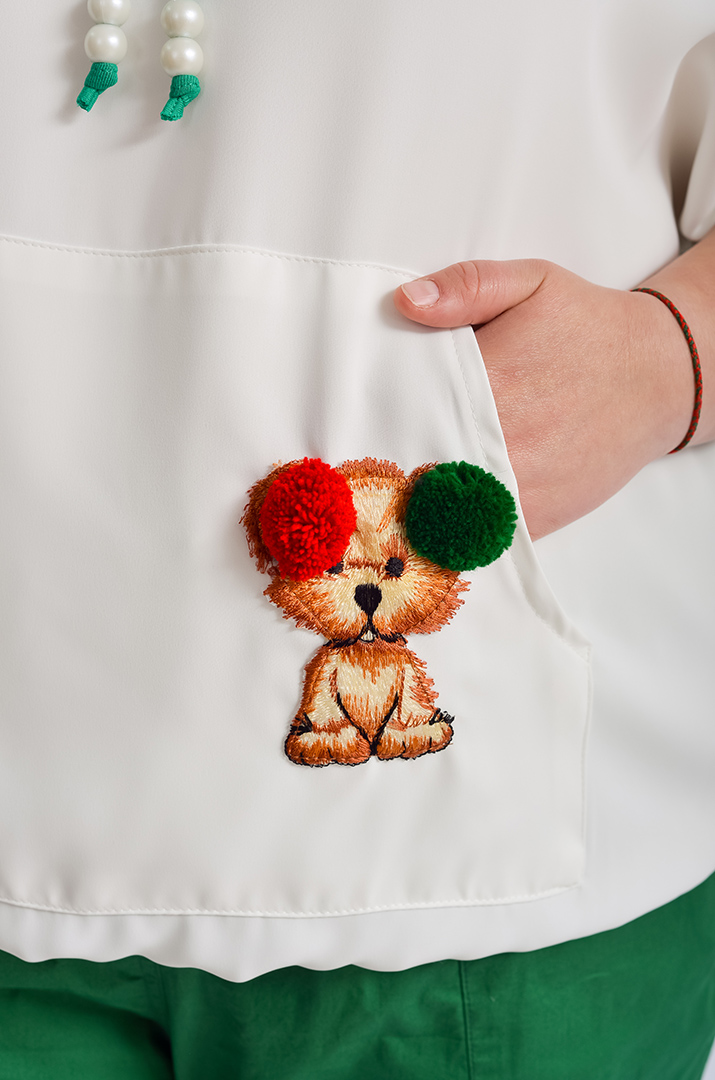 Худі з яскравими нашивками великих розмірів