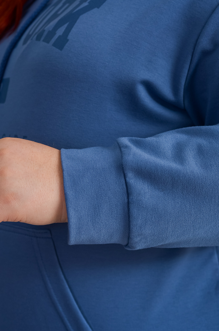 Худі з капюшоном і текстовим дизайном великих розмірів