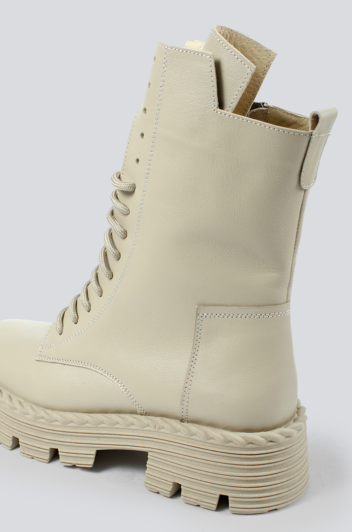 Черевики шкіряні на шнурівці в різних кольорах великих розмірів