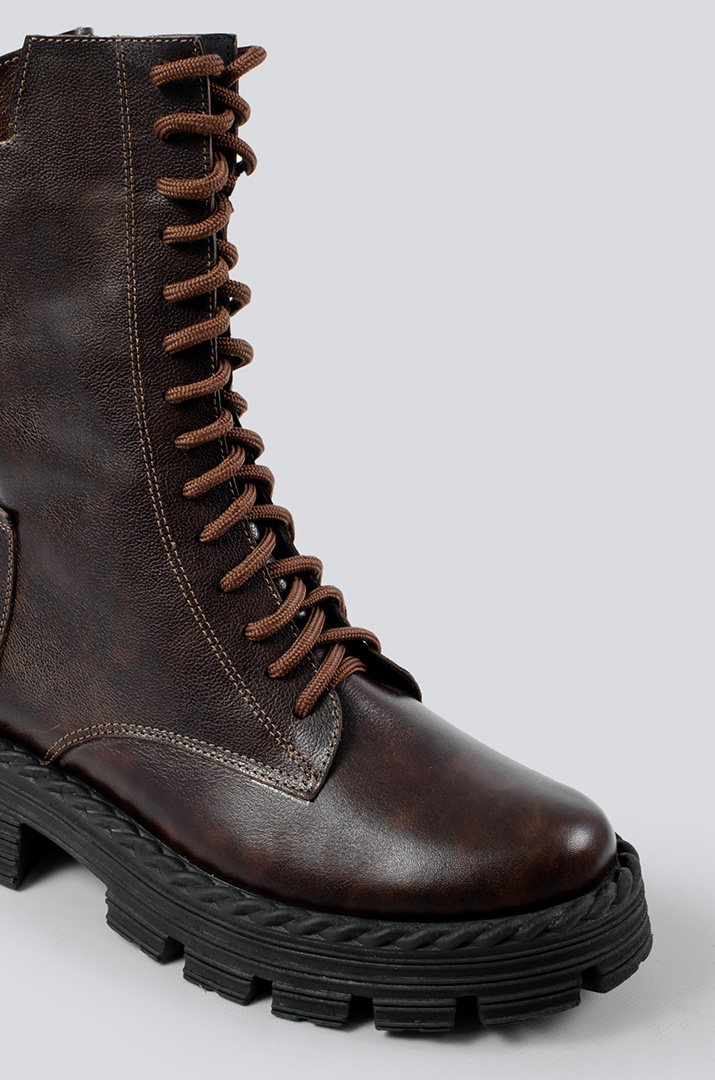 Черевики шкіряні на шнурівці в різних кольорах великих розмірів