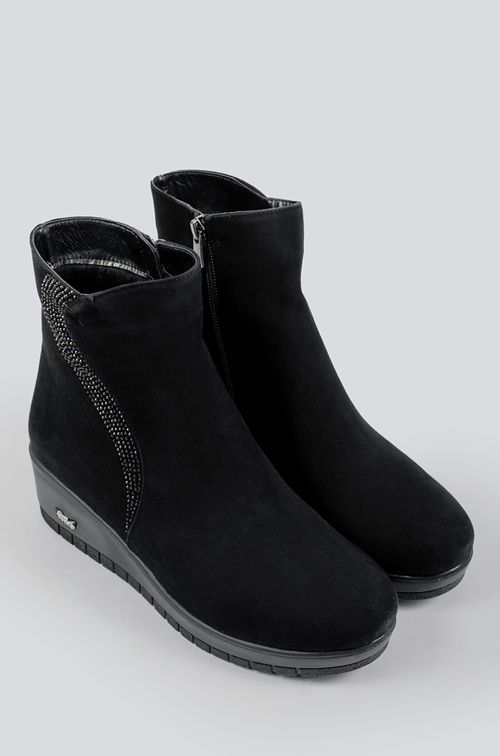 cherevyky_zamshevi_z_dekorom_iz_straziv_velykyh_rozmiriv_42297_Pishna_Krasa Черевики замшеві з декором із стразів великих розмірів