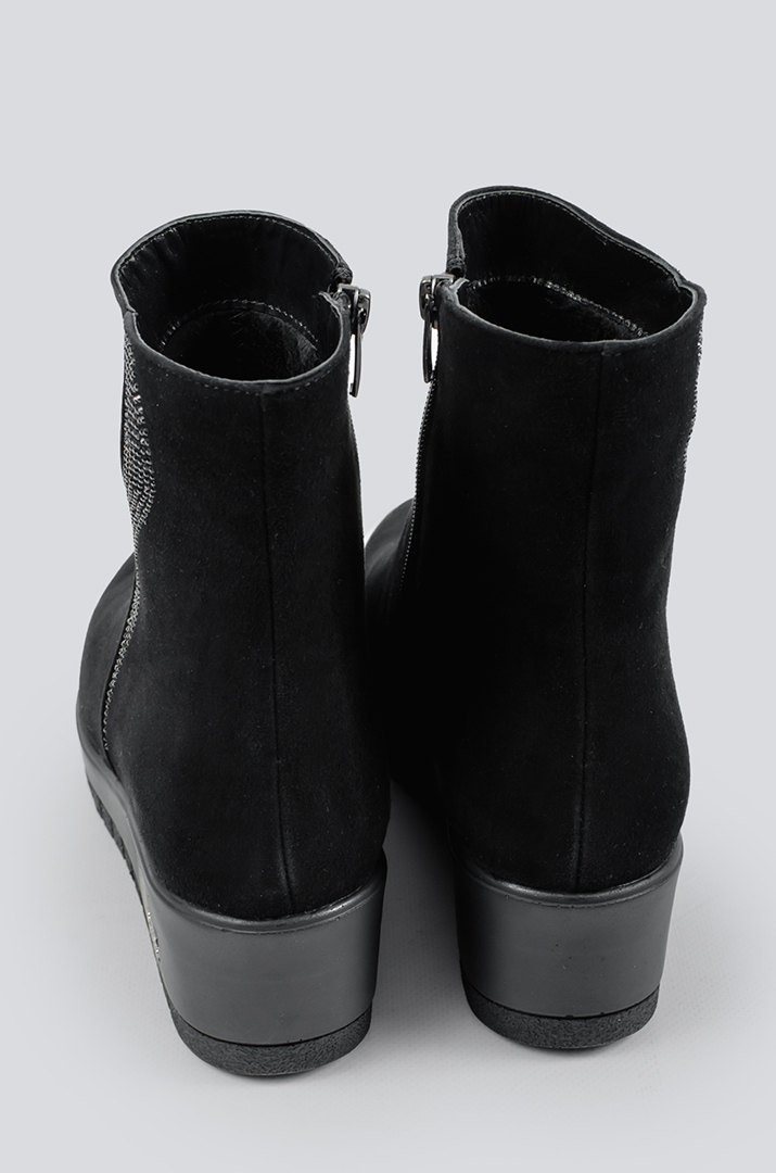 cherevyky_zamshevi_z_dekorom_iz_straziv_velykyh_rozmiriv_42297_Pishna_Krasa Черевики замшеві з декором із стразів великих розмірів