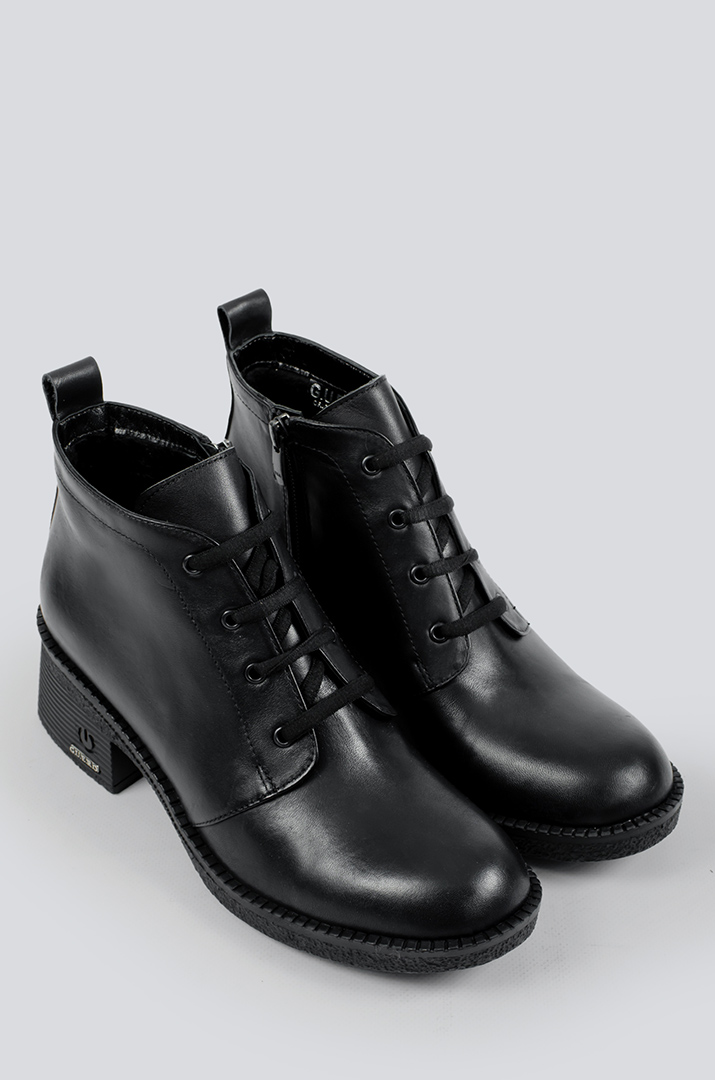 odnotonni_chorni_cherevyky_na_pidborah_velykyh_rozmiriv_42306_Pishna_Krasa Однотонні чорні черевики на підборах великих розмірів