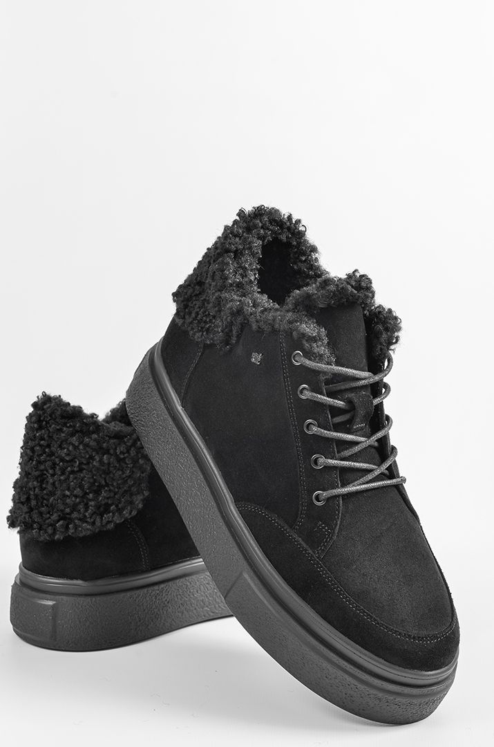 chorni_zymovi_cherevyky_z_zamshi_zi_shnurivkoyu_velykyh_rozmiriv_45556_Pishna_Krasa Чорні зимові черевики з замші зі шнурівкою великих розмірів