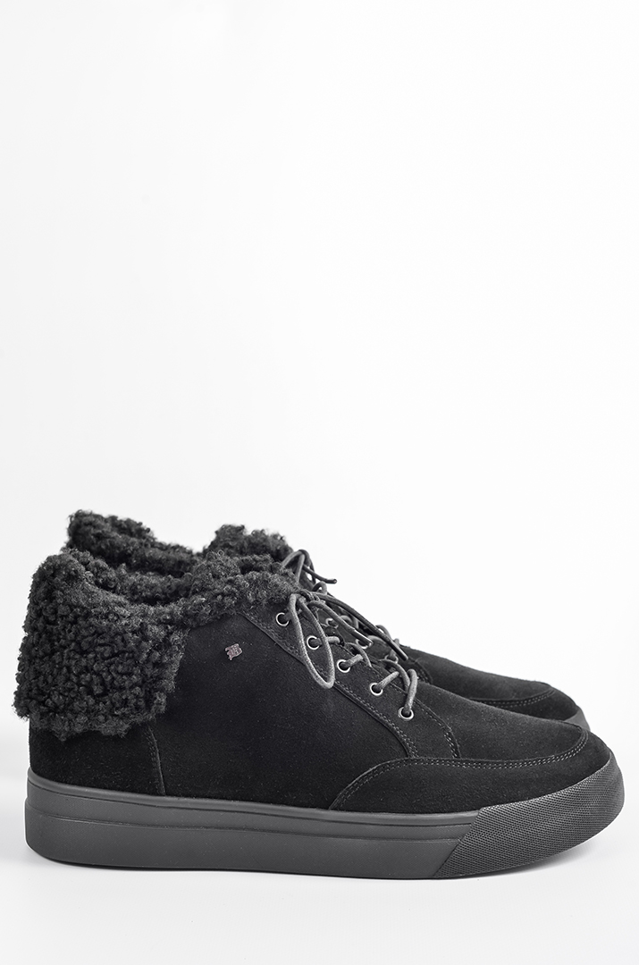 Чорні зимові черевики із замші на шнурівці великих розмірів