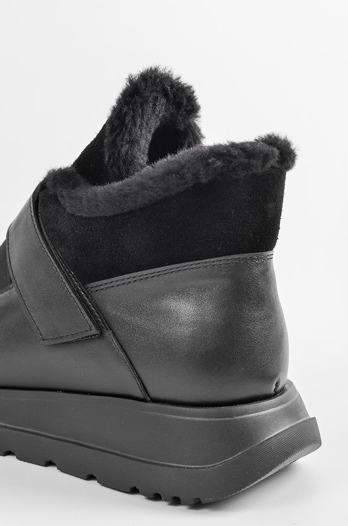 Зимові чорні черевики на низькій танкетці з резинкою та липучкою великих розмірів