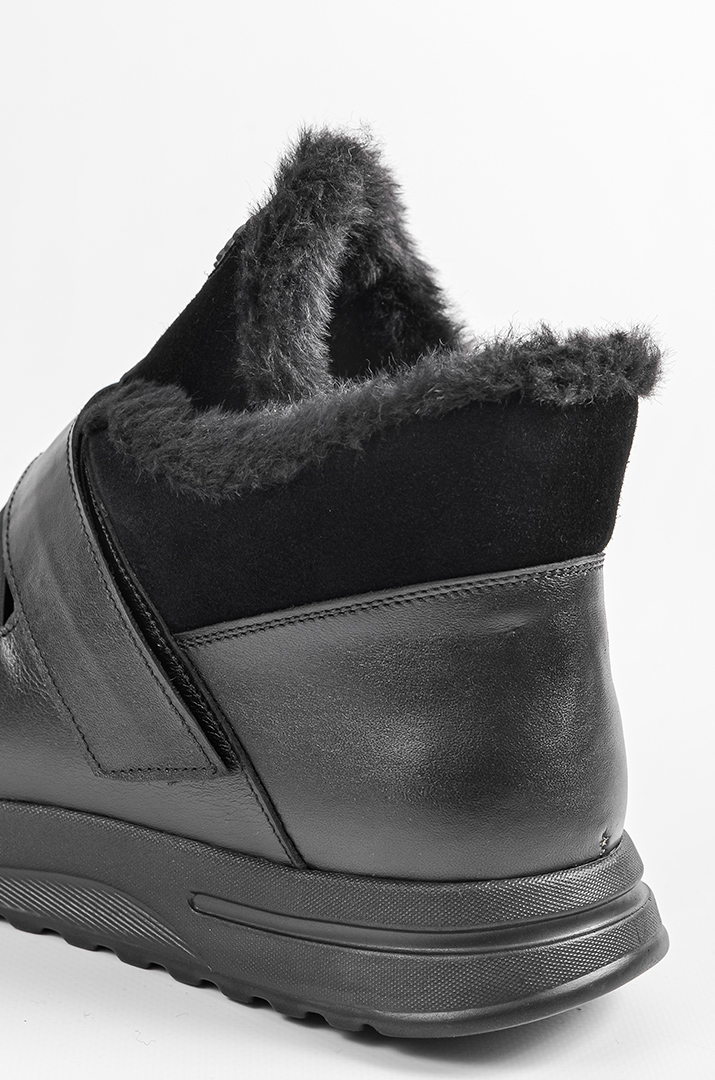 Зимові чорні черевики на низькій танкетці з еластичною вставкою та липучкою великих розмірів