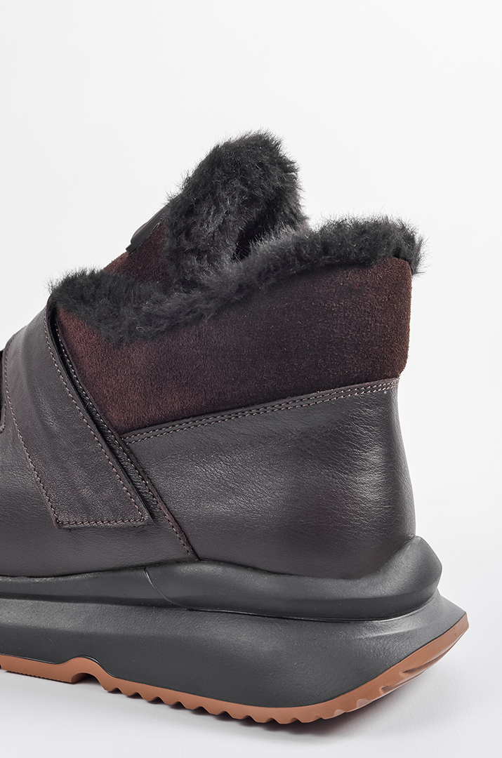 Зимові шоколадні черевики на низькій танкетці з резинкою та липучкою великих розмірів