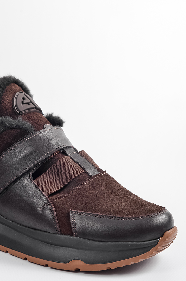 Зимові шоколадні черевики на низькій танкетці з резинкою та липучкою великих розмірів