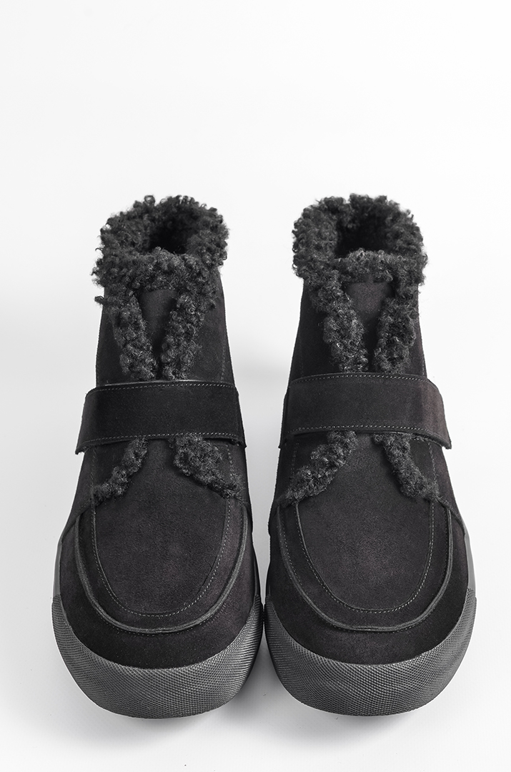 chorni_zymovi_cherevyky_iz_zamshi_na_lypuchci_velykyh_rozmiriv_45626_Pishna_Krasa Чорні зимові черевики із замші на липучці великих розмірів