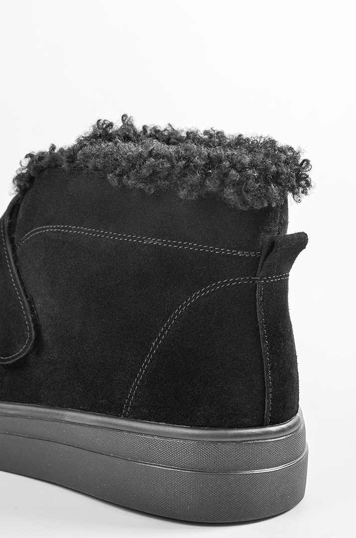Чорні зимові черевики із замші на липучці великих розмірів