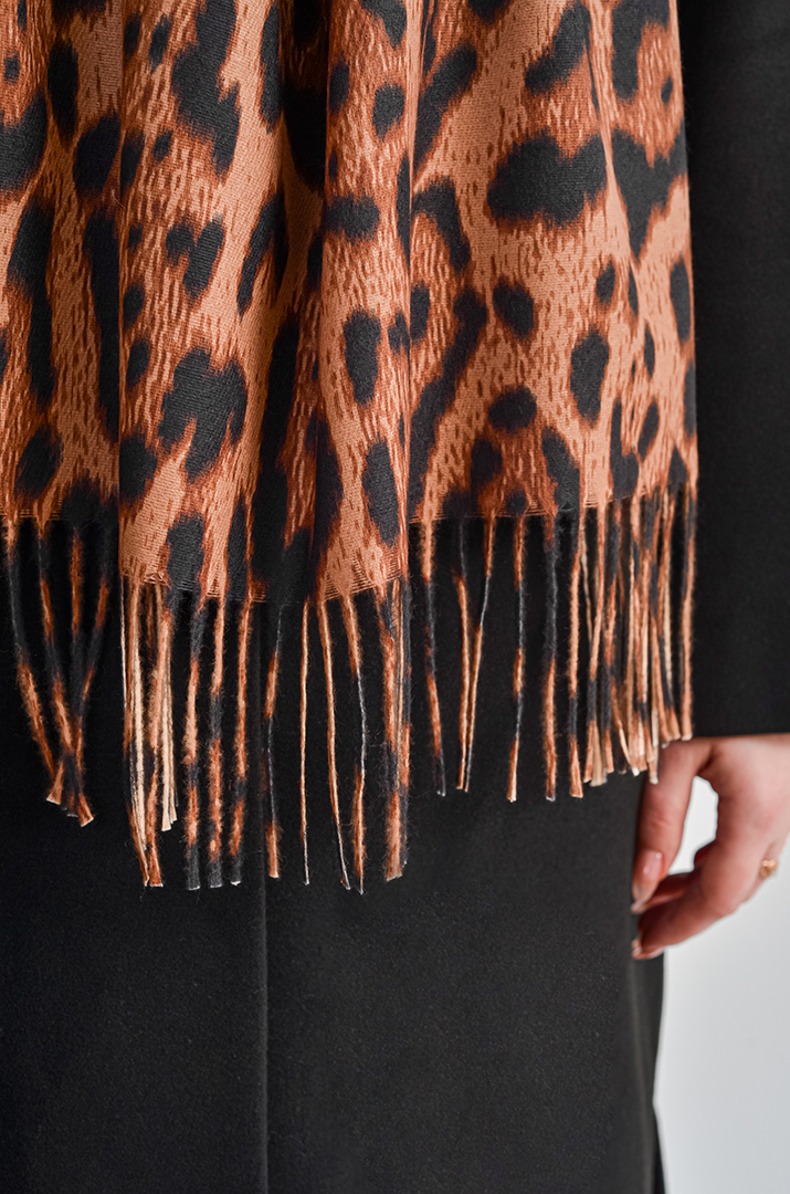 Кашеміровий палантин з анімалістичним принтом