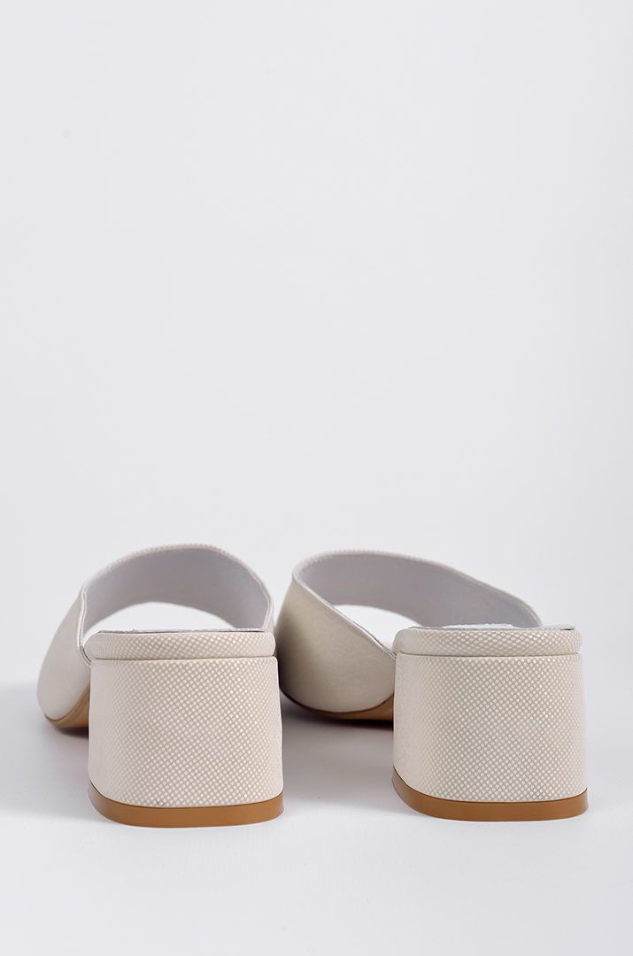 Шльопанці кремові на підборах великих розмірів