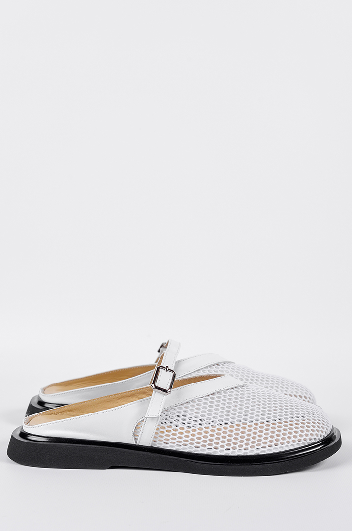 Мюли с сетчатым верхом и пряжкой в белом цвете больших размеров