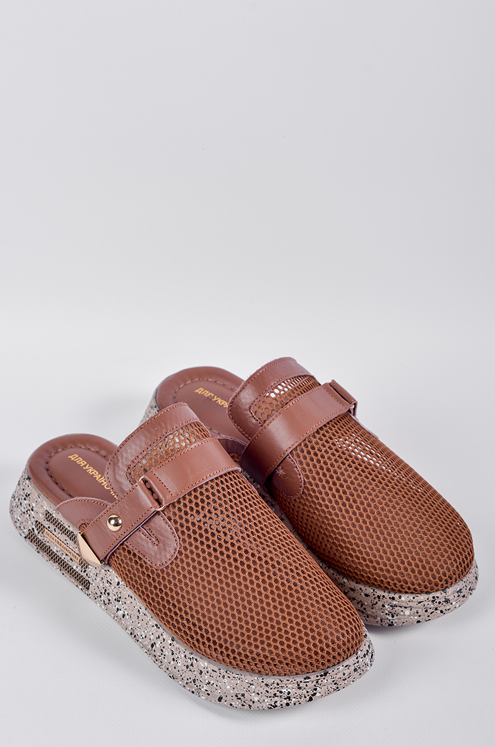 Мюлі в коричневому кольорі з фактурним верхом великих розмірів