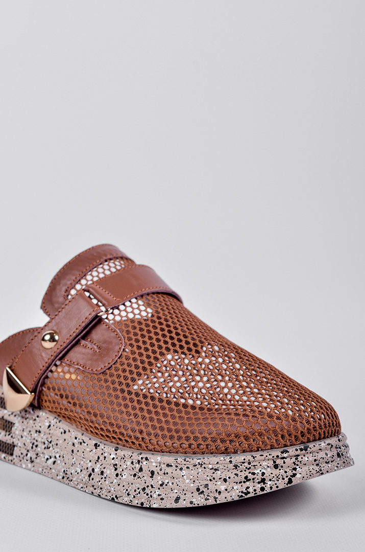 Мюлі в коричневому кольорі з фактурним верхом великих розмірів