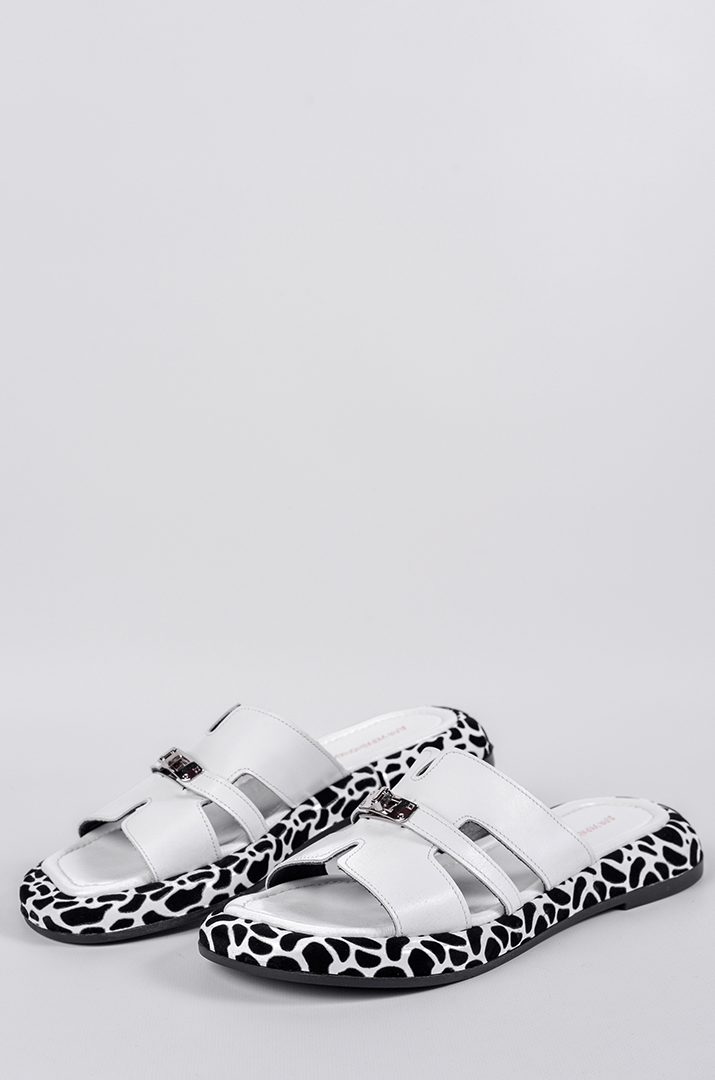 Шльопанці з контрастною підошвою та білим верхом великих розмірів