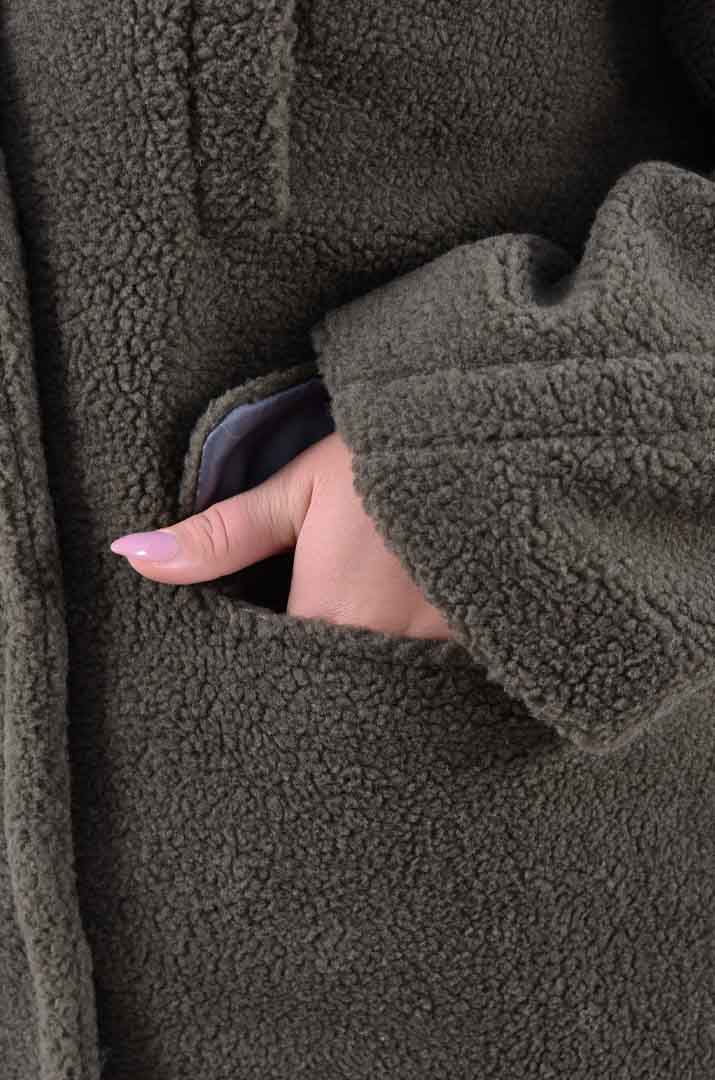 Стильная шуба с отложным воротником батал
