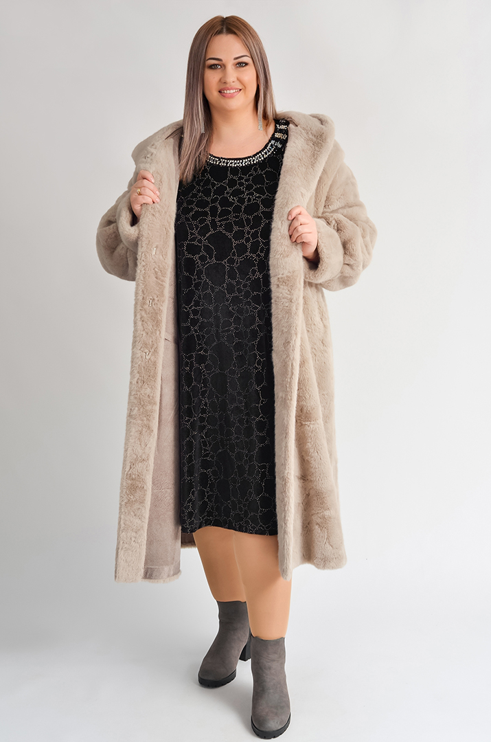 Шуба з екохутра прямого крою великих розмірів