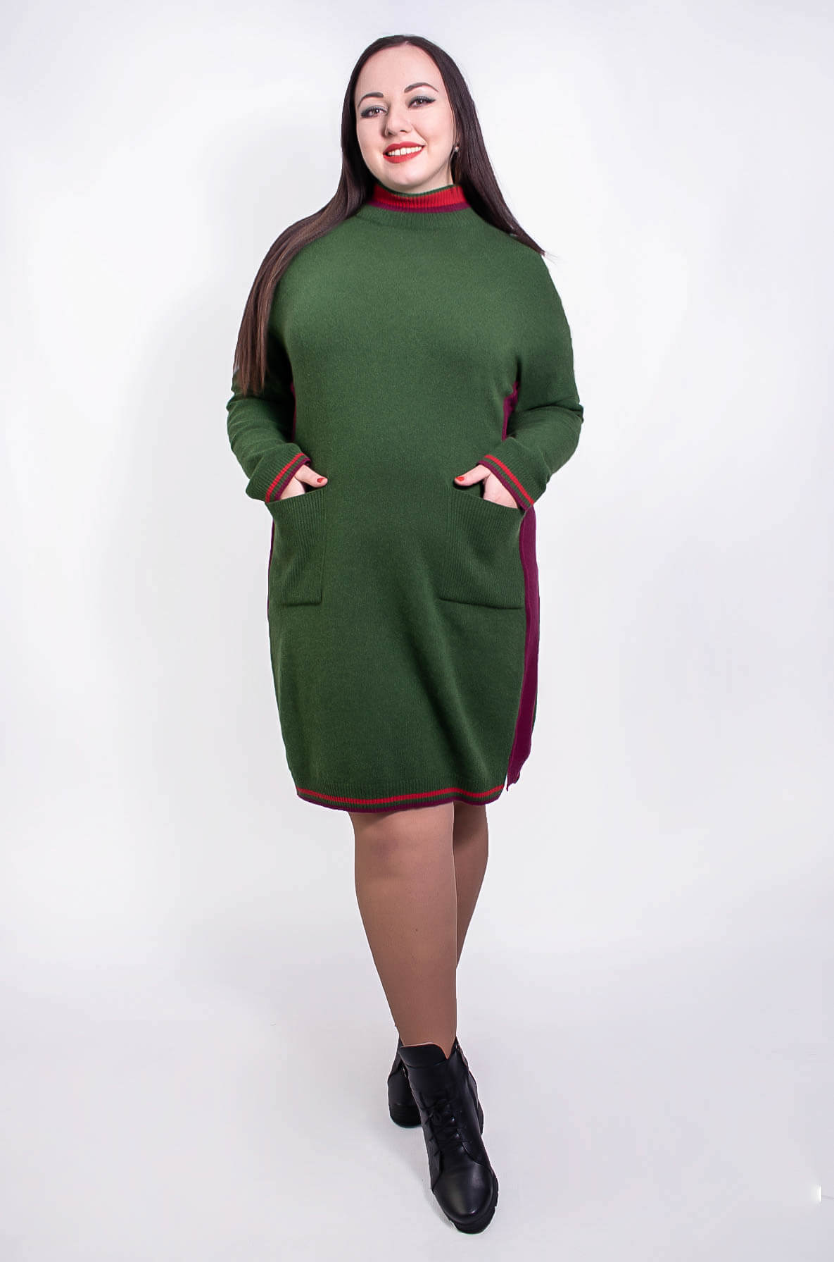 Платье вязаное