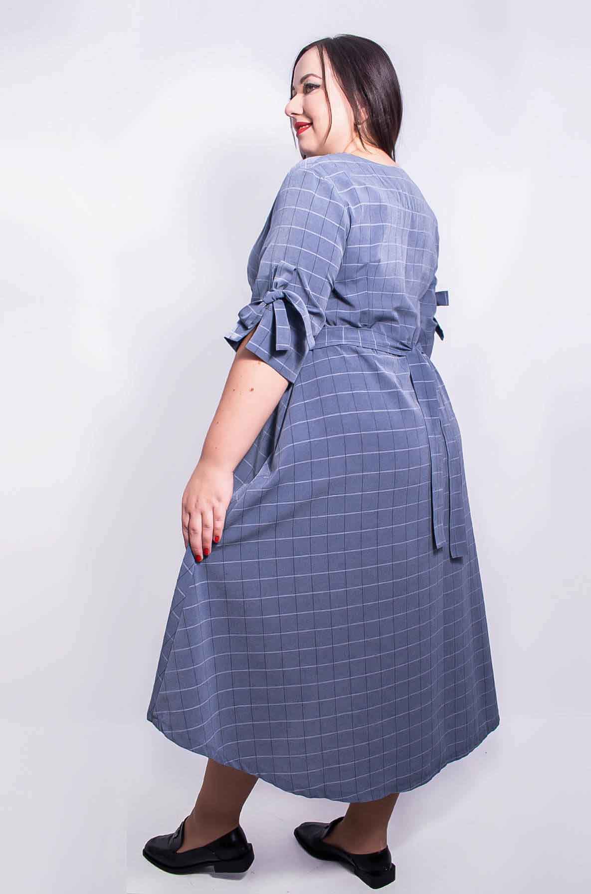 Сукня в клітинку батал